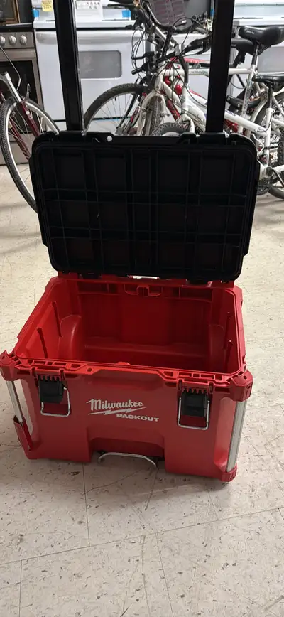 Milwaukee Packout 22 inch width , View more