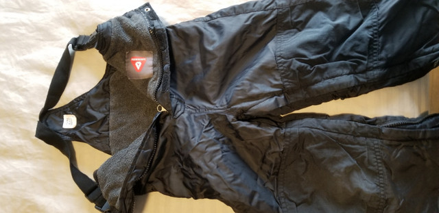 PRICE DROP! Gap overall snow pants 3T in Clothing - 3T in Markham / York Region
