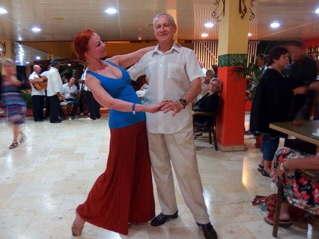 Dance Lessons (Salsa, Swing, Country …) by Experienced Teachers in Classes & Lessons in Calgary - Image 2
