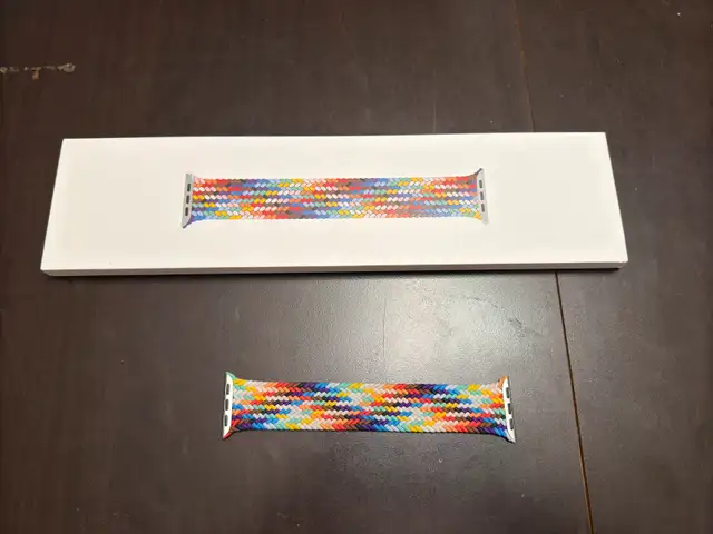 Apple Watch pride band (braided solo loop)62864362033153121