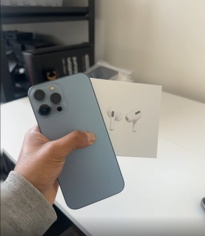 iPhone 13 Pro Max 256gb 92% battery **Airpods Pkg/Delivery**, View more