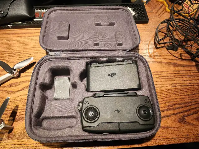 DJI Mavic Mini with accessory kit and case63006660975361122
