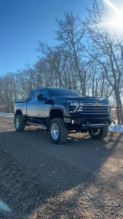 2024 duramax 3500 for sale, don’t waste my time with low balls. 4.5”-6” BDS lift, fox 2.0 shocks, BD...