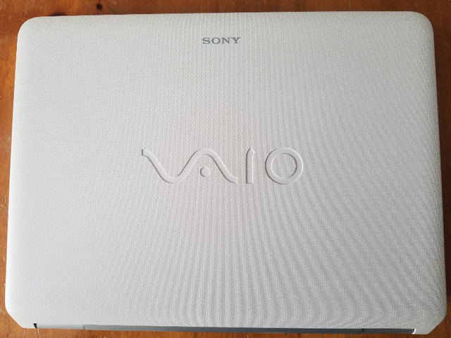Sony Vaio VGN498N dans Portables  à Ville de Montréal