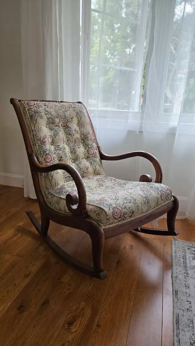 Upholstered Lincoln antique rocking chair63735875832963120