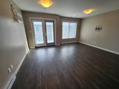 Enjoy modern living in this beautiful 3-bedroom upper-level suite in the heart of Mitchell. This bri...