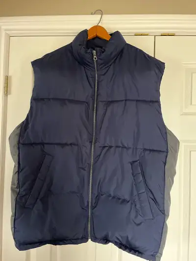 Men’s Gap Puffer Vest , View more