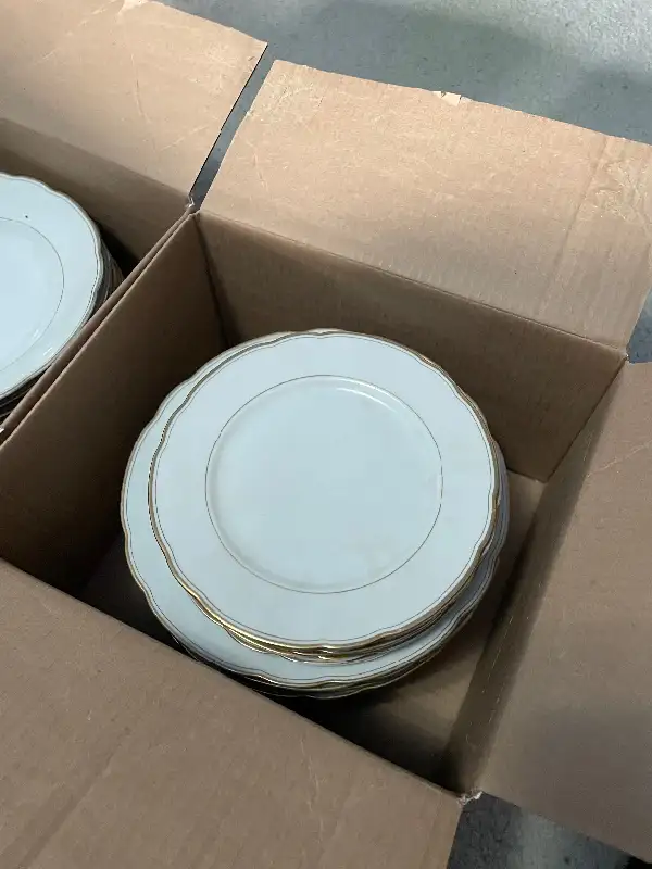 Shirnding Bavaria dish set in Kitchen & Dining Wares in City of Toronto - Image 4