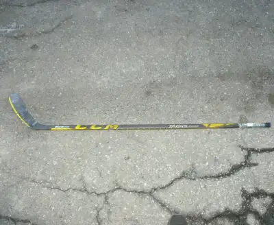 CCM Tacks 2052 Right Curve Senior Hockey Stick Crosby P29 85Flex, View more