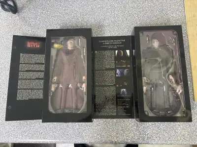 Sideshow Collectibles Chancellor Palpatine 1:6 Scale We do offer a 30 day warranty and can test befo...