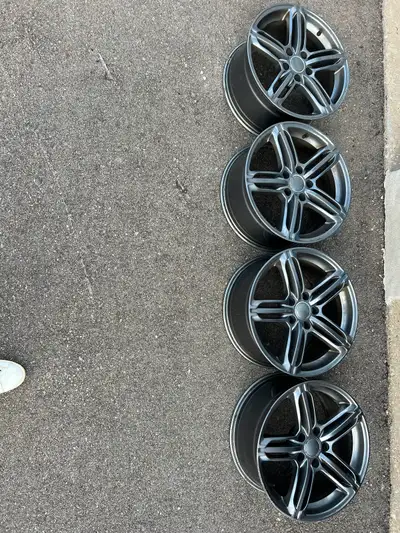 17” alloy rims for sale, will work on vw,audi, bmw, mercedes Bolt pattern: 5*112mm ET38, hib rings i...