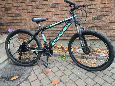 UPCYC Bike. 26"wheels size FAT TIRES DISK BRAKE.  In good condit, View more