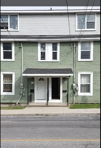 Queen's 5 bedroom house - May 1