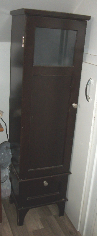 mini armoire de chambre  (pour mettre literie) dans Literie  à Sherbrooke