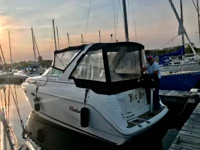 2001, 27’ Rinker Fiesta Vee 270 Cruiser. Comes with full canvas top and mooring cover. Tandem traile...