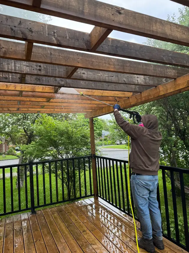 Pressure Washing – Siding, Decks, Driveways & More in Fence, Deck, Railing & Siding in Ottawa - Image 4