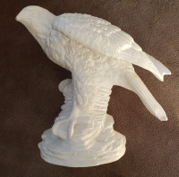 SCULPTURE AIGLE EN CÉRAMIQUE / WHITE  CERAMIC EAGLE -