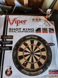 Professional dart board with 2 sets of darts