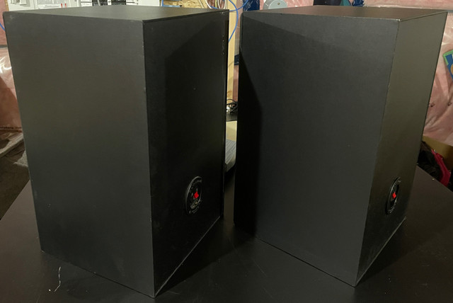 Vintage Infinity SM 82 speakers (Fully functional) in Speakers in Markham / York Region - Image 4