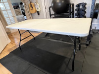 Table pliante 72"x30"x29"