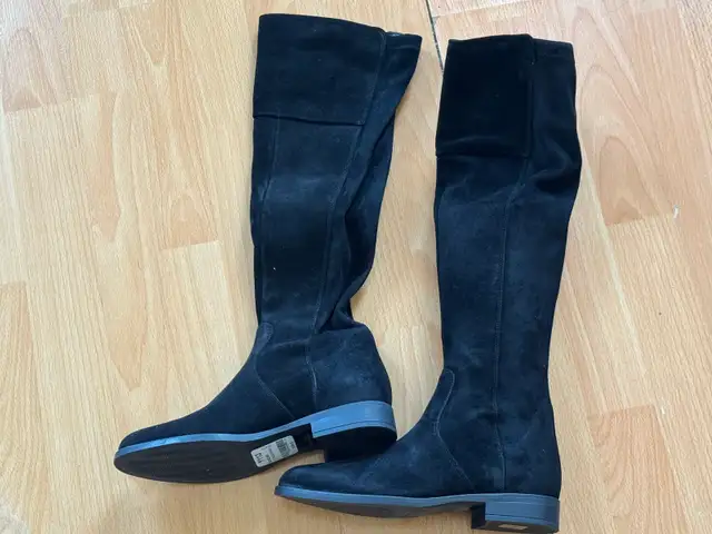 Black Suede Boots in Women's - Shoes in City of Toronto - Image 2