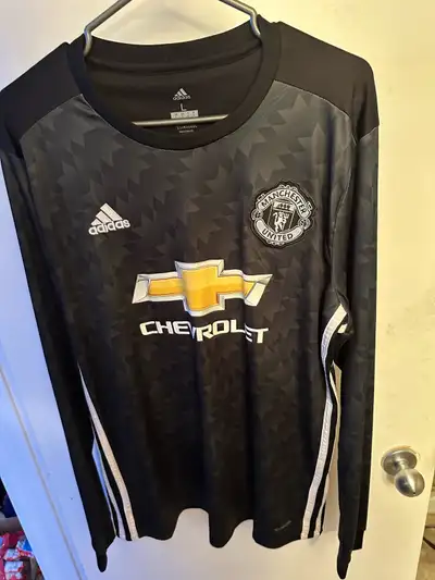 Manchester United away black long sleeve soccer jersey for sale!, View more