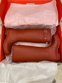 Brand new   Hunter boots (2  colors to choose from)