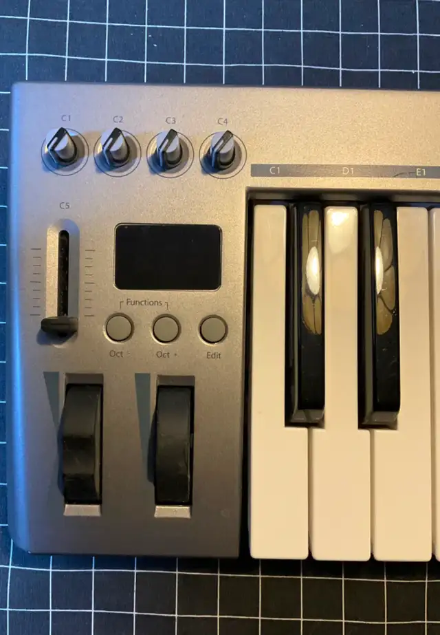 ACORN Midi controller. in Pro Audio & Recording Equipment in Oakville / Halton Region - Image 3