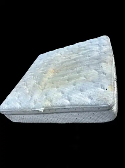 Queen Serta Perfect Sleeper Mattress. I have Boxsprings too, View more
