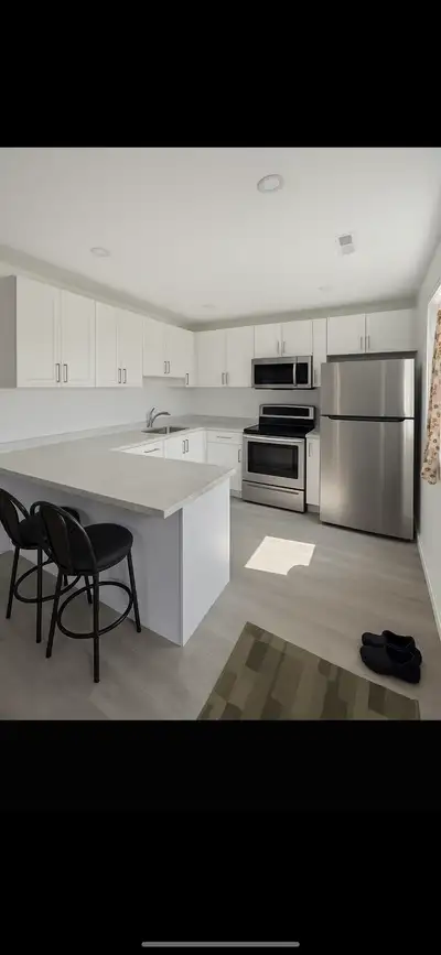 Charming beautifully remodelled home for rent in Barrie