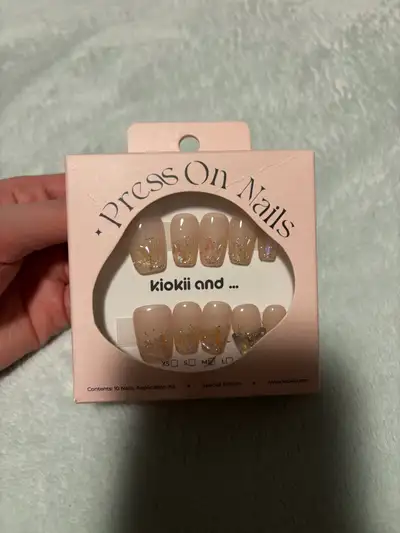 Kiokii butterfly press on nails - MED-NIP, View more