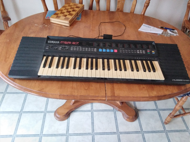 Yamaha Keyboard for sale in General Electronics in Ottawa - Image 3