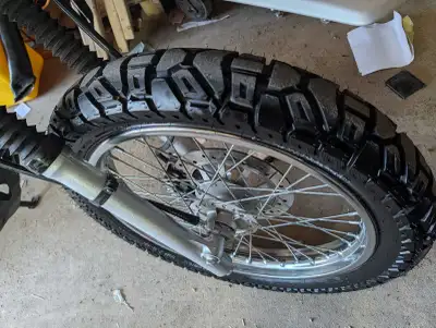 2025, new in March 25 with Honda warranty until 2029 , new Pro Taper bars, off road pegs, windshield...