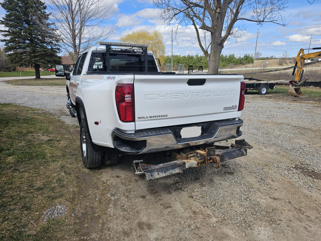 2021 Chevrolet Silverado 3500 HD Diesel in Cars & Trucks in City of Toronto - Image 3