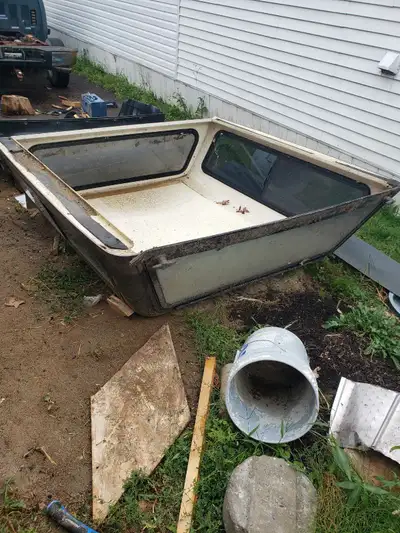 Fully intact. Both laches work. Trade for chop saw. Came off a 2010 silverado 6'box