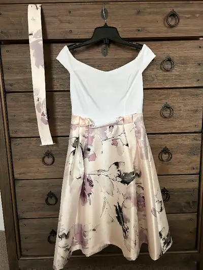 If the ad is up, it is available. Ad will be deleted when sold. Cash only. Delivery not possible. Pi...