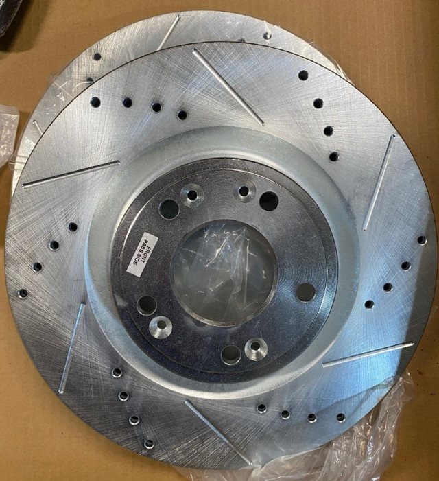 Front+Rear Drill Slot Brake Rotors\Ceramic Pads in Auto Body Parts in Oakville / Halton Region - Image 3