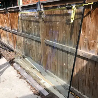 Dual pane seal, window pane glazing. Size: 64 1/4 “ x 92 1/8” Thickness: 1 inch Yes it is still seal...