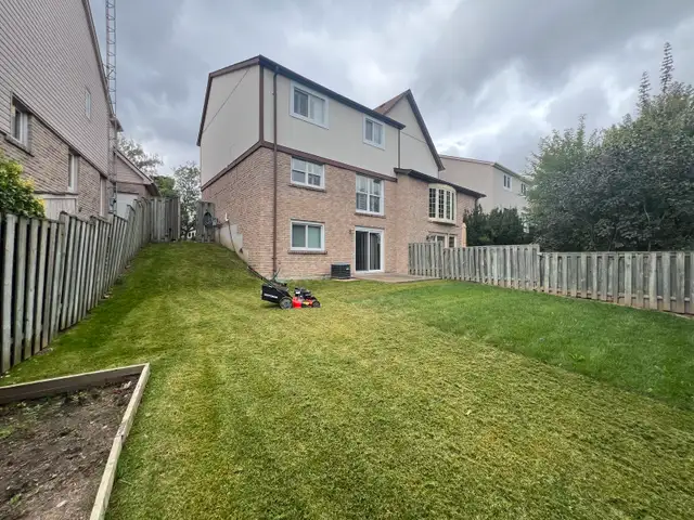 Grass cutting62864357483394122