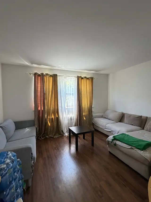 Room for Rent in Downsview in Room Rentals & Roommates in City of Toronto - Image 5