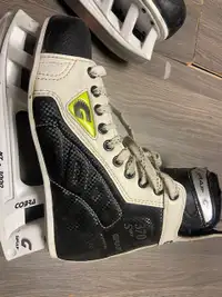 Graf 370 Supra Hockey Skates, Mens Size 8
