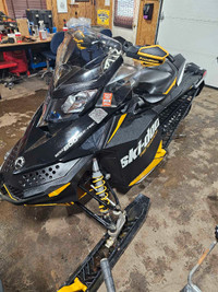 PRICE REDUCED! 2012 600 Skidoo Backcountry Renegade  137"  track