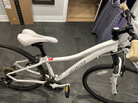 700mm or 27,5” Specialized Ariel 