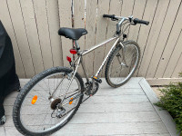 Mongoose Hilltoppers Mountain Bike