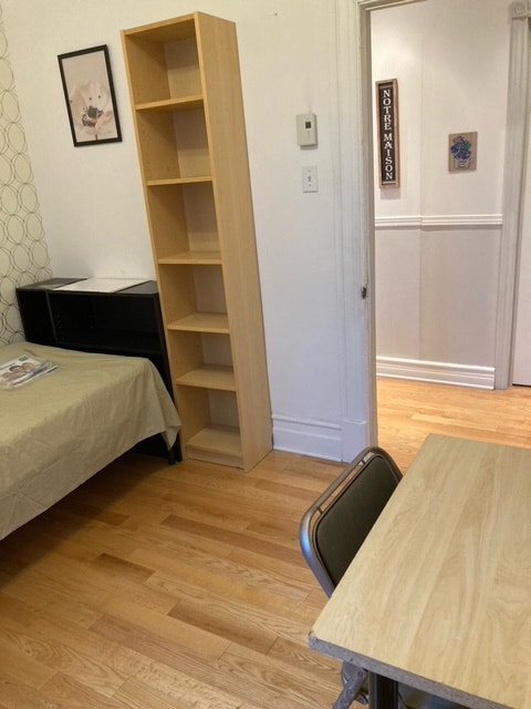 A privat room for rent, close to metro Lasalle — photo 2