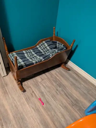 Berceau en bois, View more