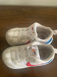 Toddler size 9 NIKE shoes 