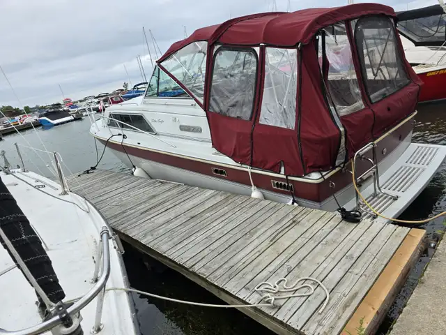 30 ft Boat and Trailer in Powerboats & Motorboats in St. Catharines - Image 8