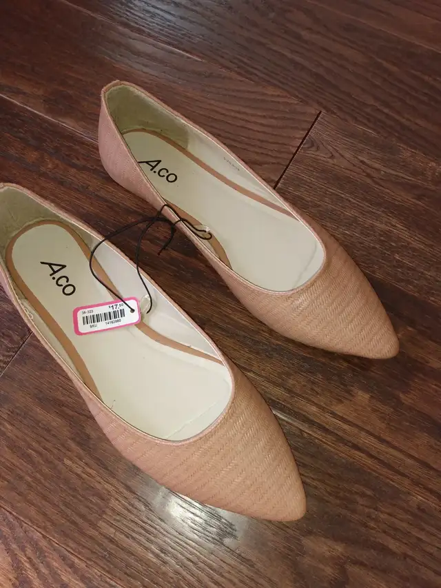 Flat Shoes size 8 - Brand New in Women's - Shoes in Kitchener / Waterloo - Image 4