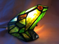 STAINED FROG NIGHT LAMP